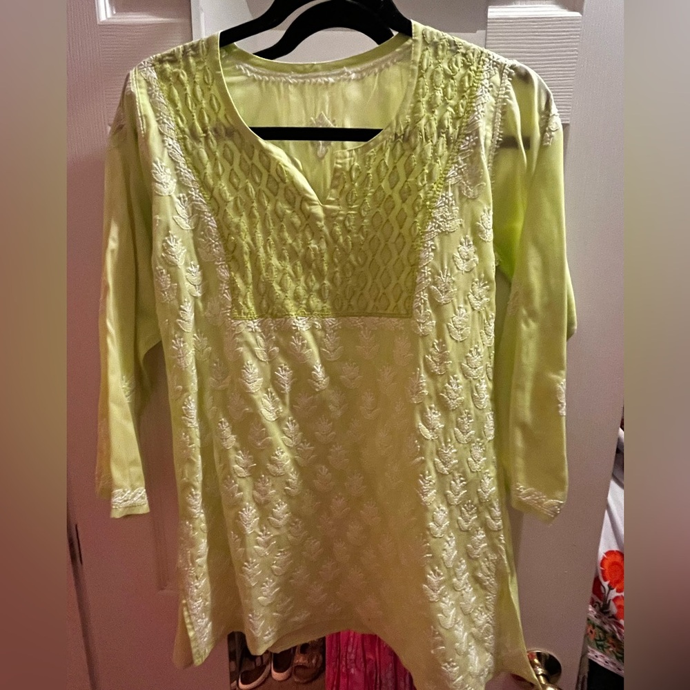 Islapayal embroidered tunic